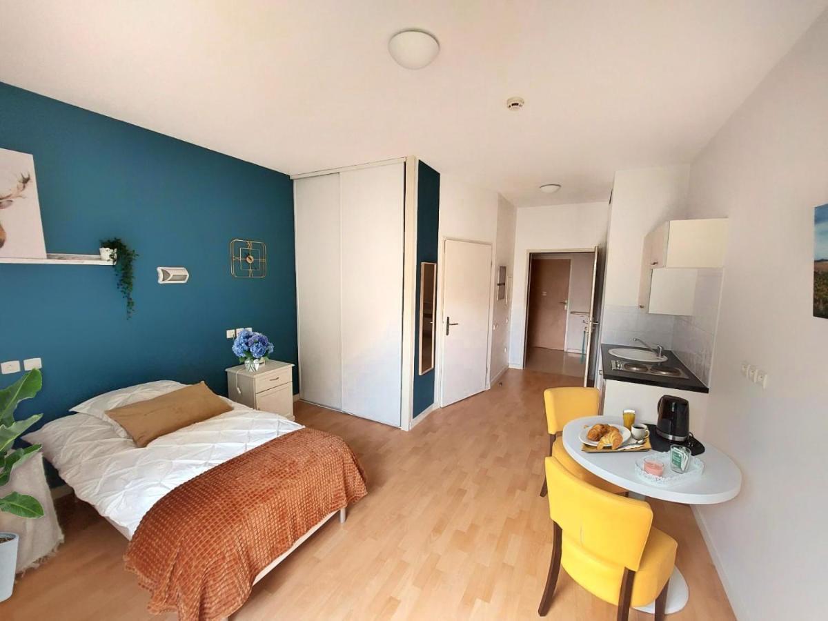 Villa Rose De Mons - Residence Services Senior La Brede Bagian luar foto