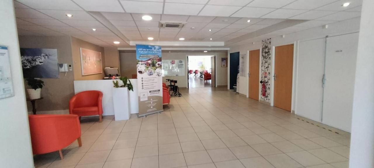 Villa Rose De Mons - Residence Services Senior La Brede Bagian luar foto